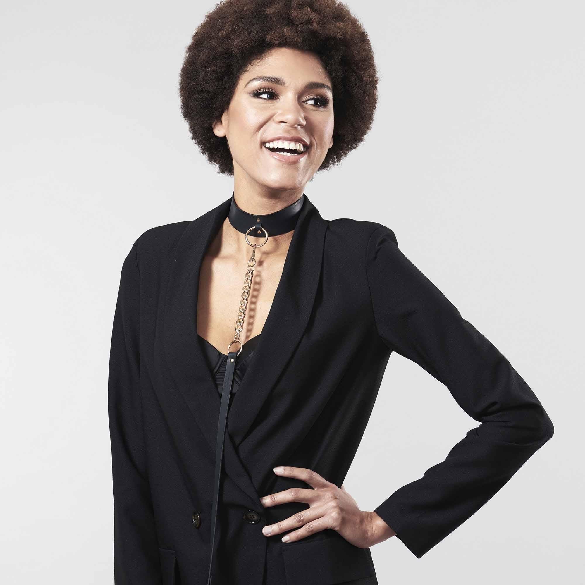 Maze Wide Choker Black fra Bijoux Indiscrets