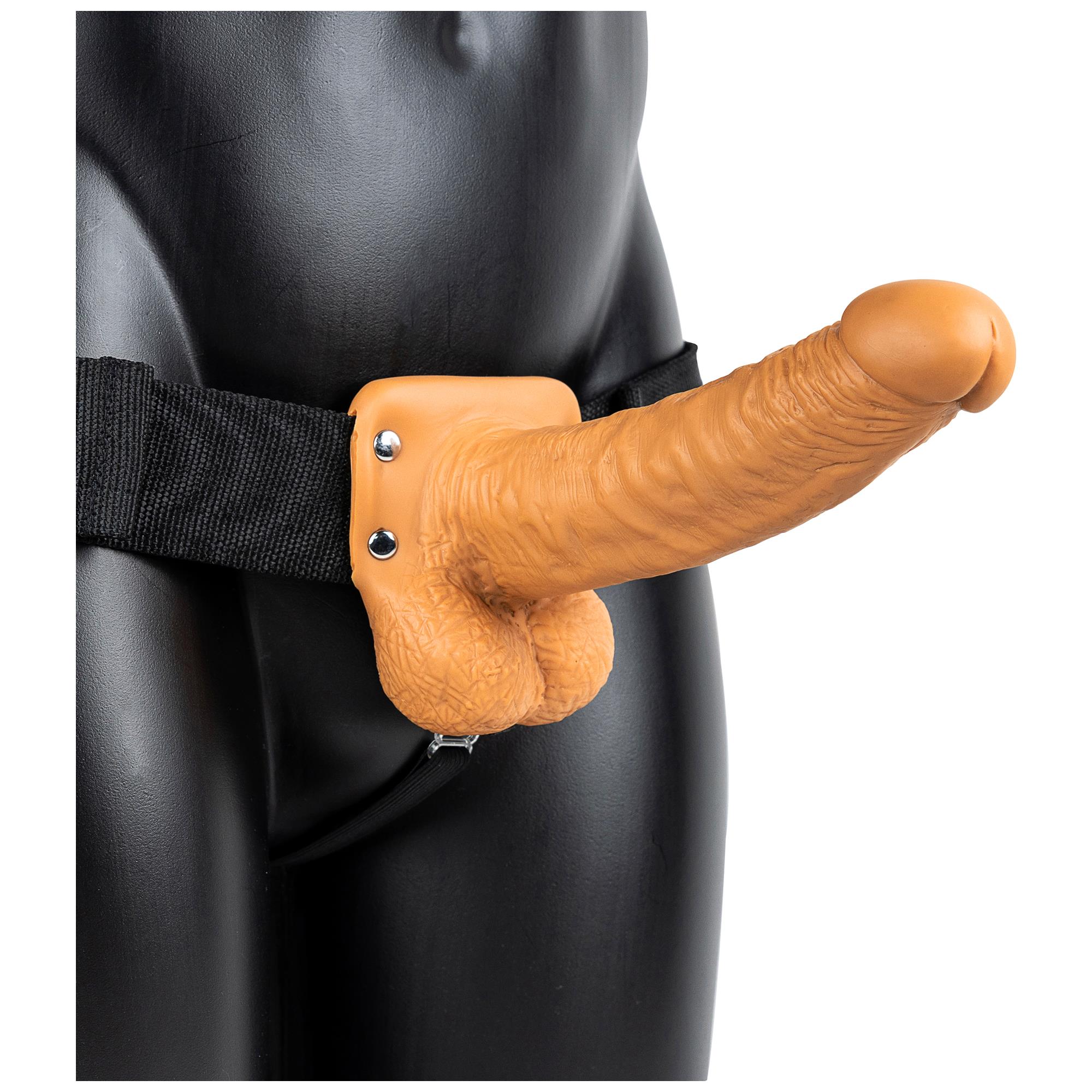 Hollow Strap On With Balls 18 Cm Nude fra Realrock