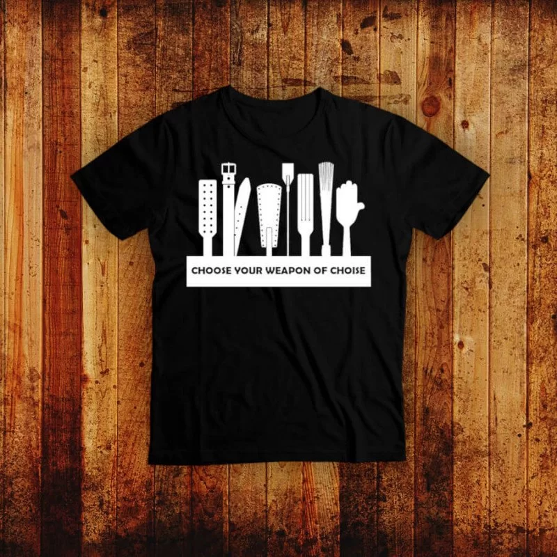 Choose Your Weapon Of Choise Bdsm T Shirt fra Made By Lei