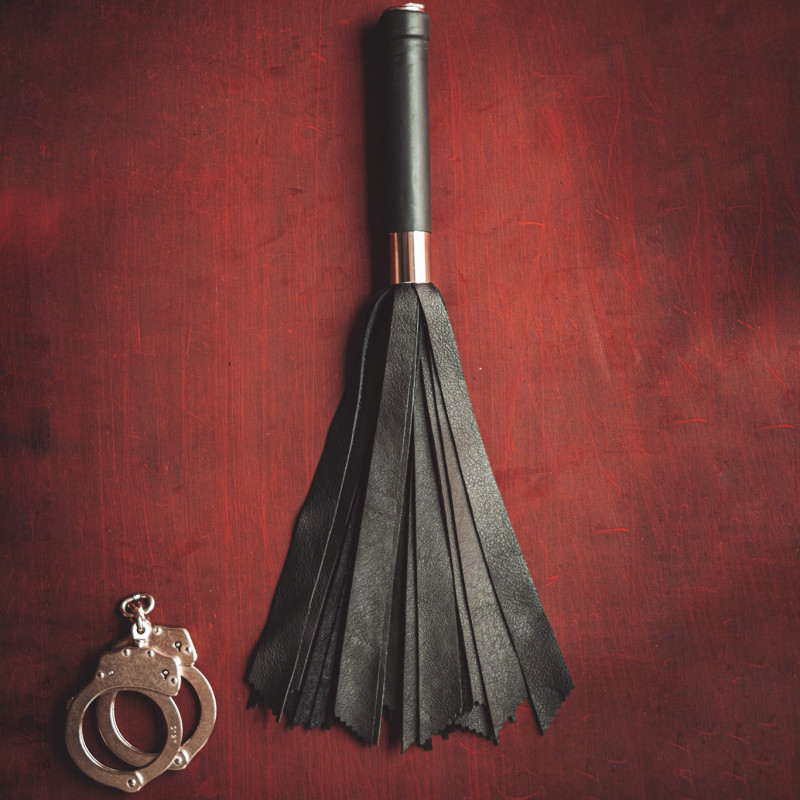 Medium Skind Flogger Easy Heat Kile(kort) fra Made By Lei