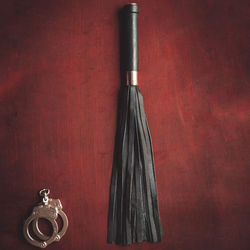 Medium Skind Flogger Easy Heat (kort) fra Made By Lei
