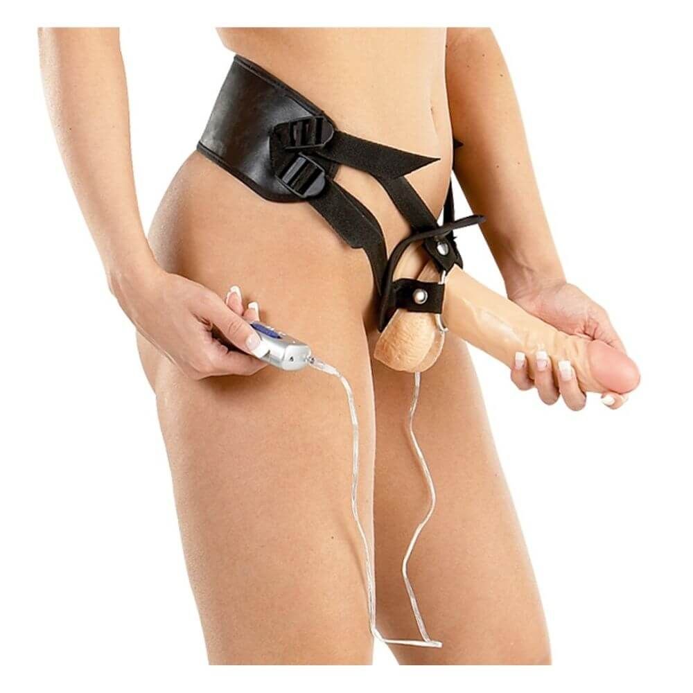 Gigolina Vibrating Strap On fra You2toys