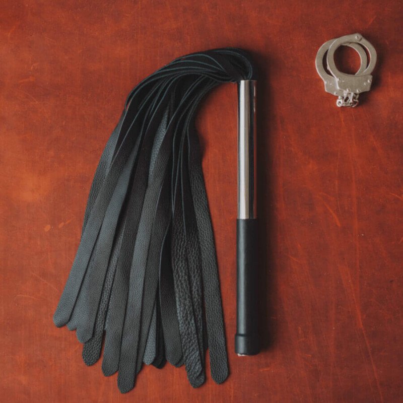 Ekstra Large Skind Flogger Lei Nr. 1 fra Made By Lei