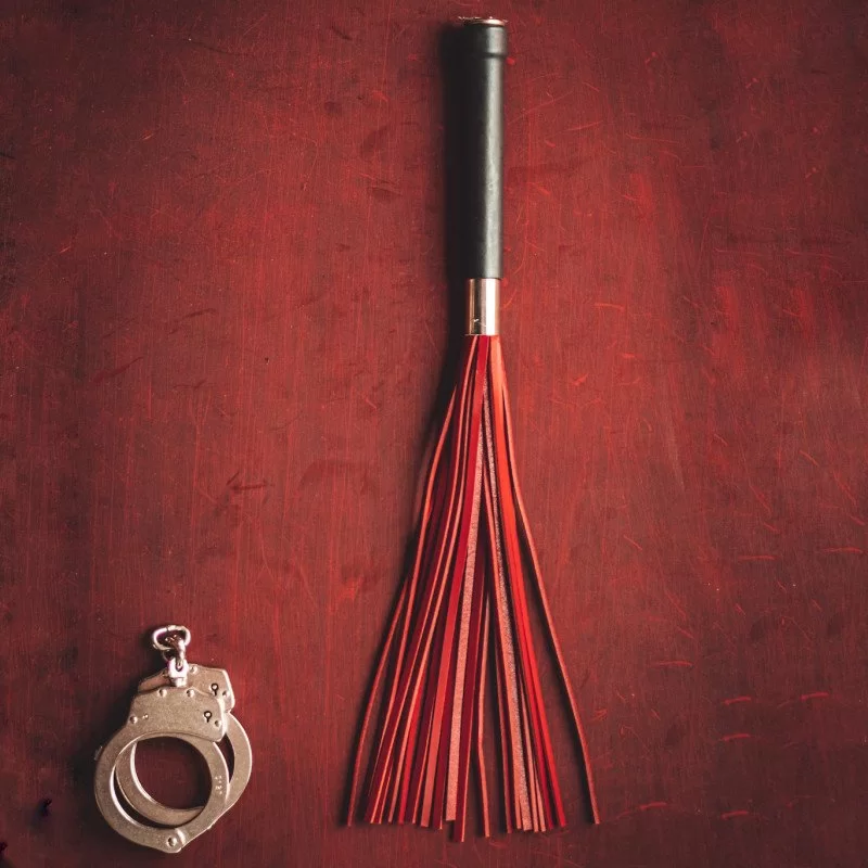 Small Kernelæder Flogger Red Devil fra Made By Lei