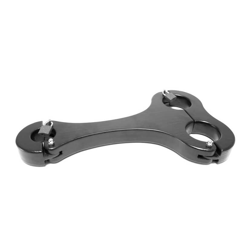 Wooden Genital Prisoner Yoke fra Made By Lei
